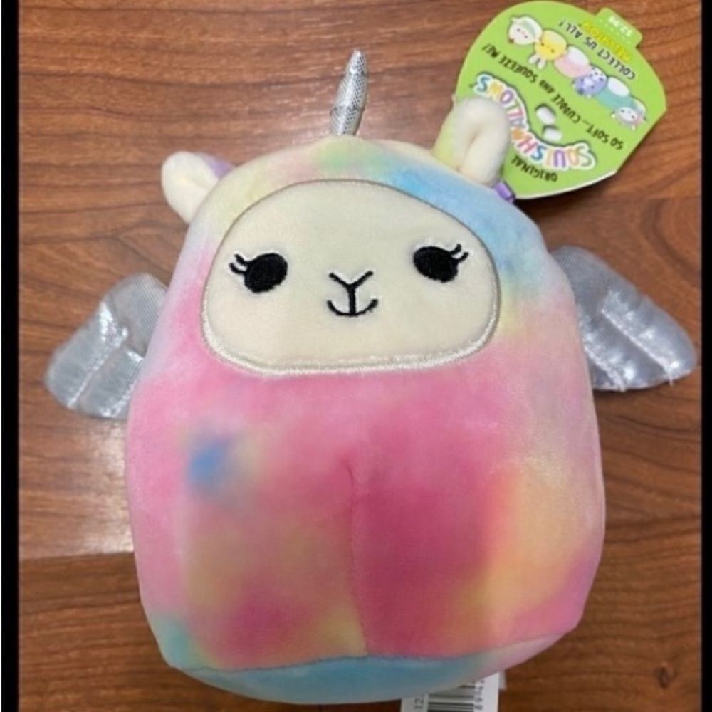 NWT Squishmallow Lucy may the winged llama hood for Easter gift